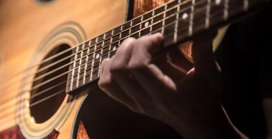 Guitarra acústica qué es y todo lo que necesitas saber